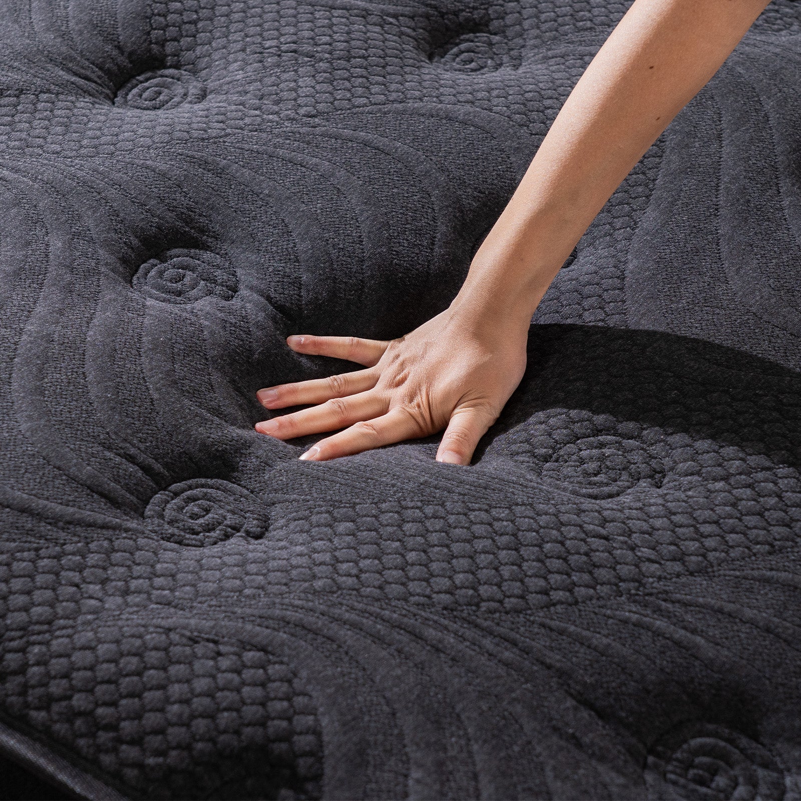 Queen Rose 10-Inch Hybrid Mattress – Midnight Calm